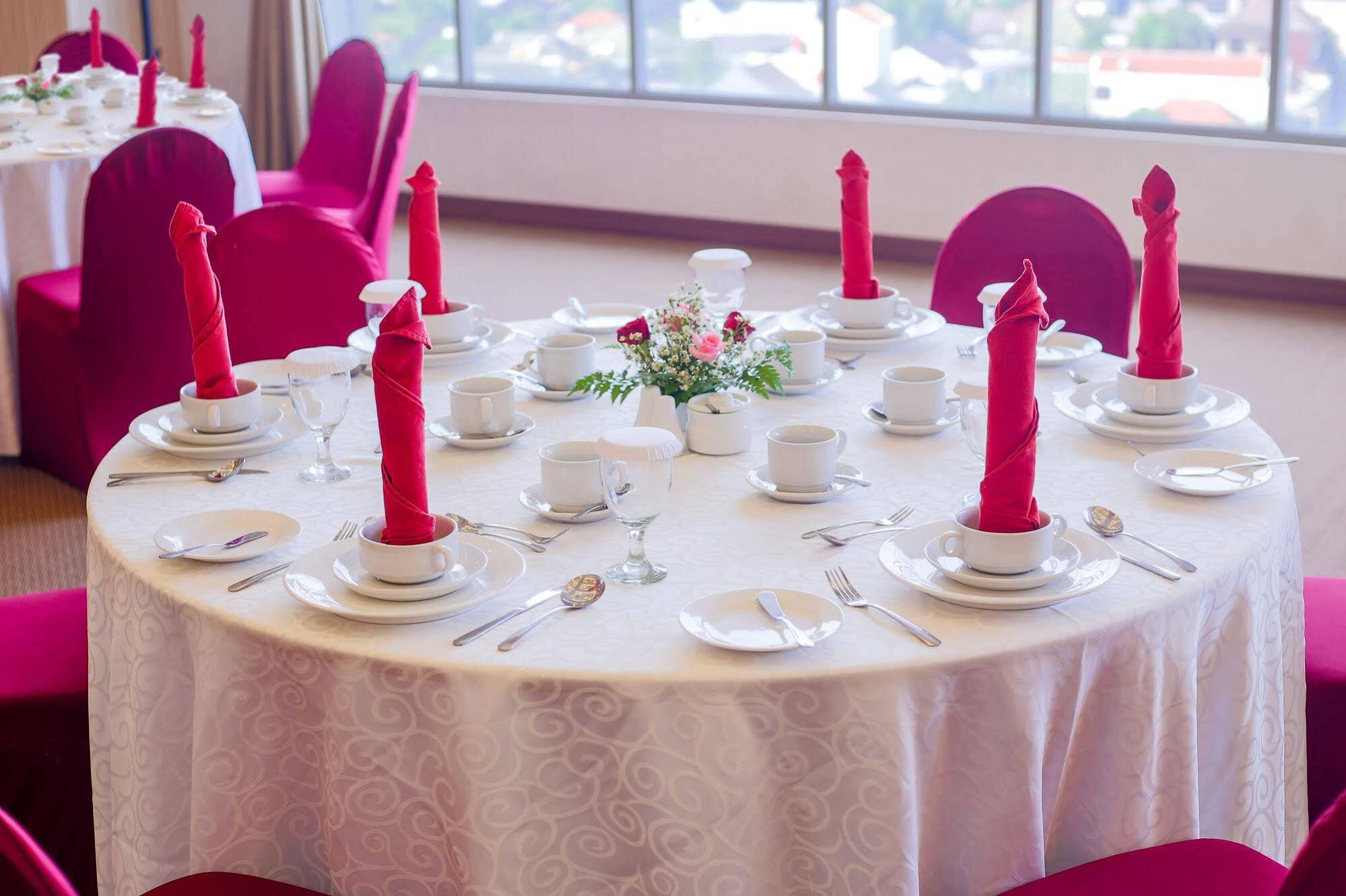 Grand Hap Solo Hotel Екстериор снимка