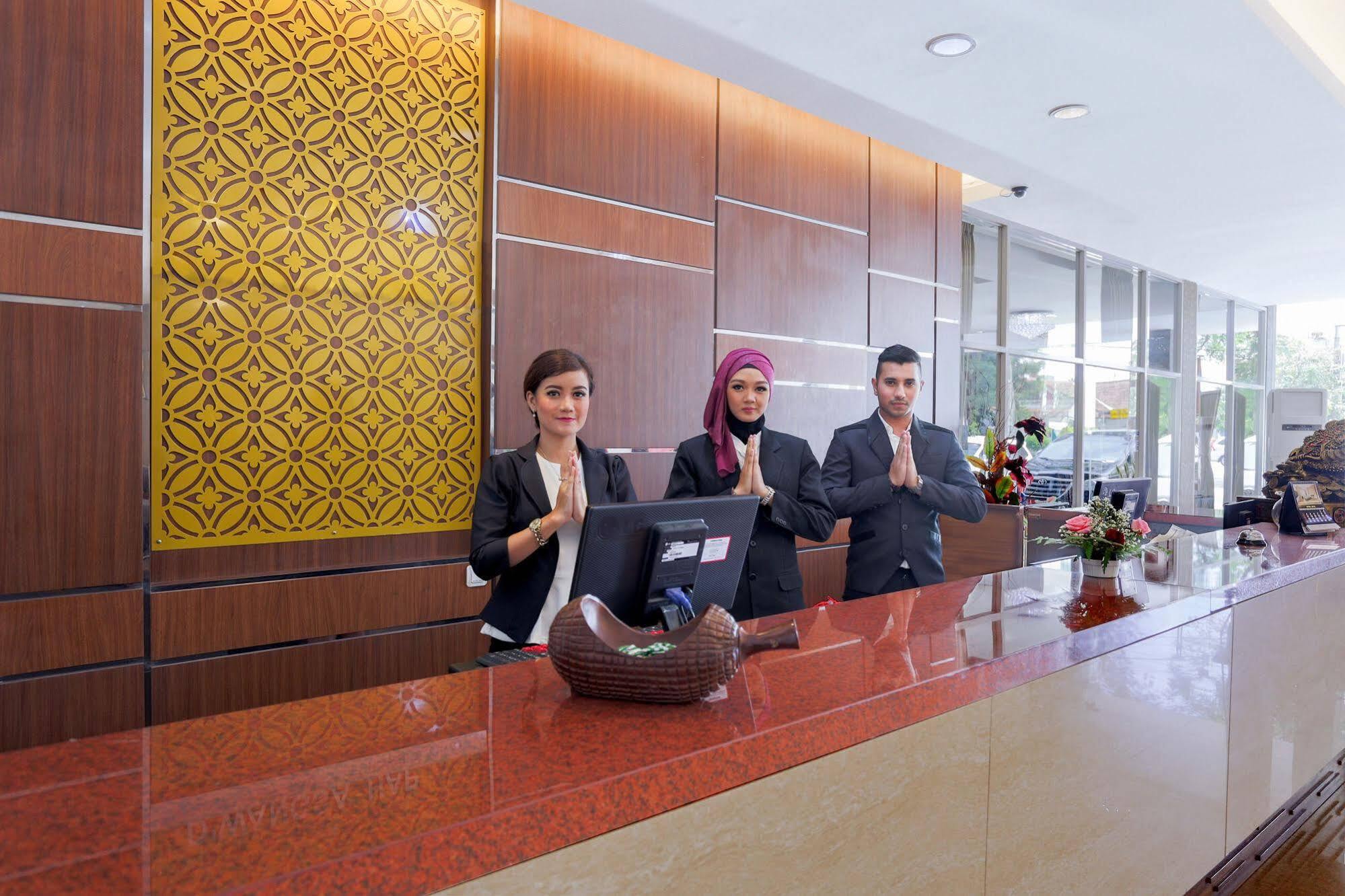 Grand Hap Solo Hotel Екстериор снимка